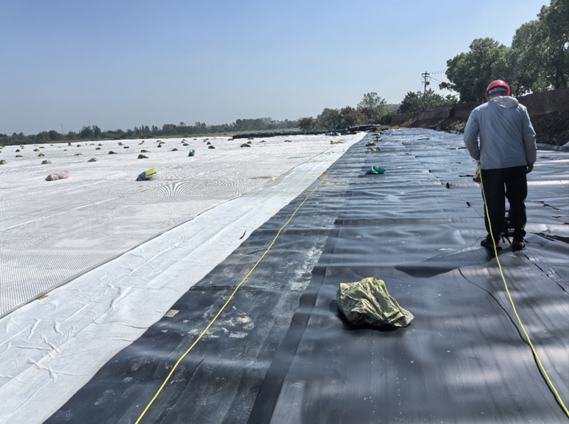 土工膜工程焊接工序實拍